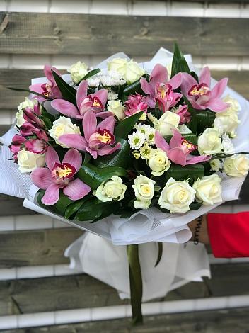 Букет цветов из: Розы и Хризантемы в Урае