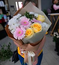 Букет цветов из:  Герберы, Розы и Хризантемы в Урае