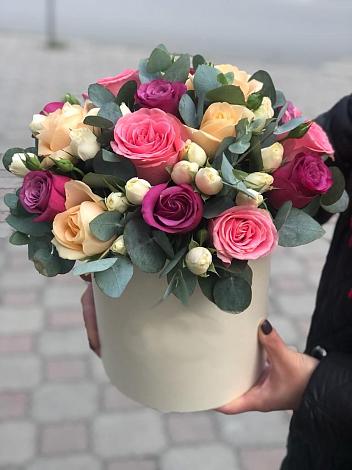 Цветочная композиция из Розы в шляпной коробке в Урае